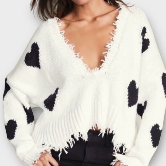 Miracle Relaxed Fit Cropped Reversible Sweater in Cream with Black Hearts Size L - Picture 1 of 8